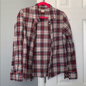 Long-sleeved plaid button-up